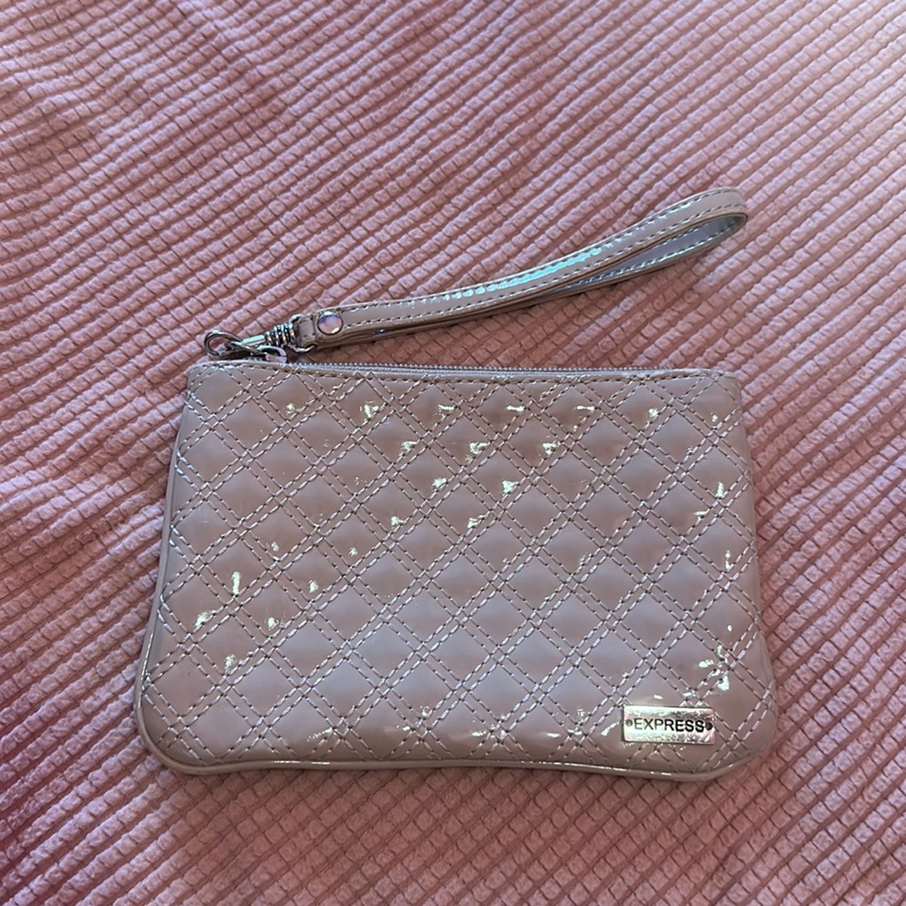 Express wristlet